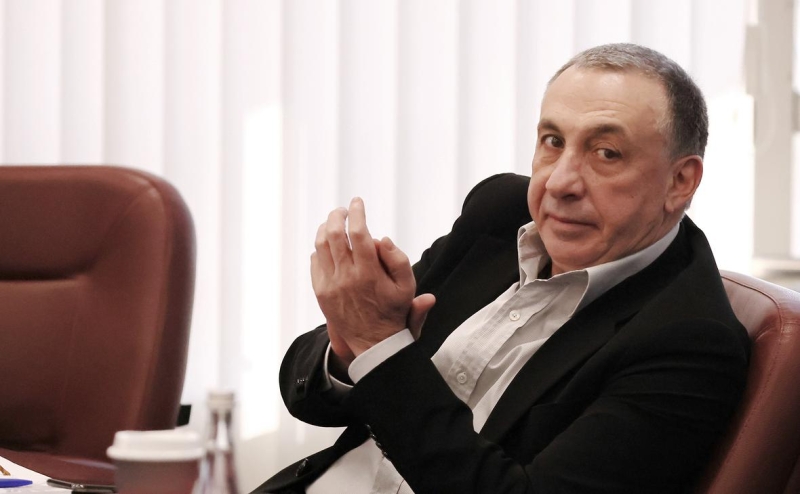 Связываемый с Гинером банк перешел в собственность Украины