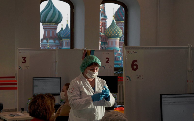 Сын основателя Центра Чумакова выступил за принудительную вакцинацию