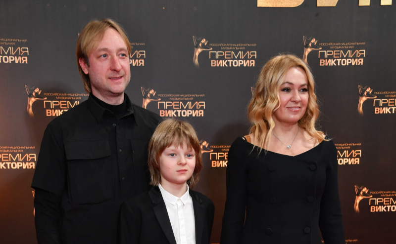 Сына Плющенко увезли на скорой после участия в шоу отца