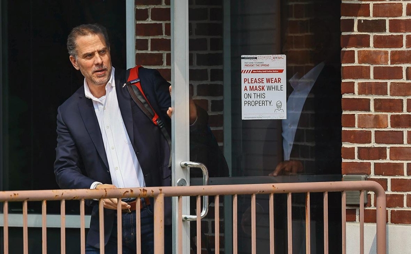 Сыну Байдена предъявили обвинения из-за нарушений при покупке оружия