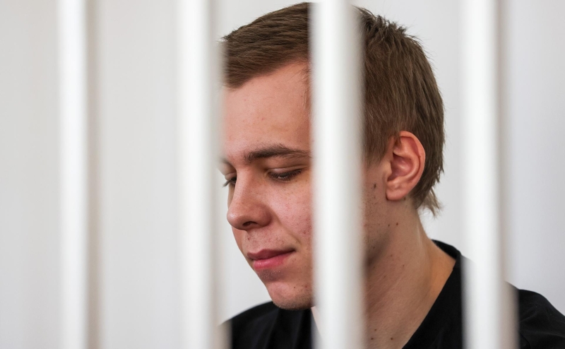 Сжегшего Коран Никиту Журавеля приговорили к 3,5 годам колонии