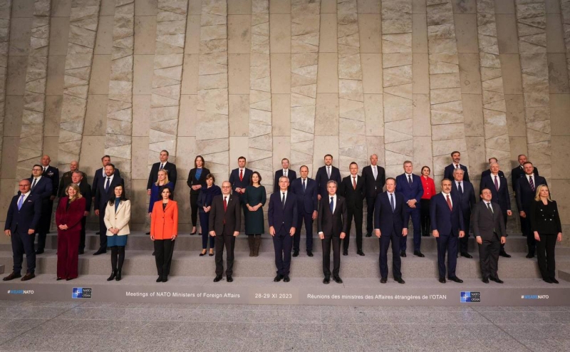 Telegraph узнал о призыве Кэмерона к НАТО помогать Киеву минимум два