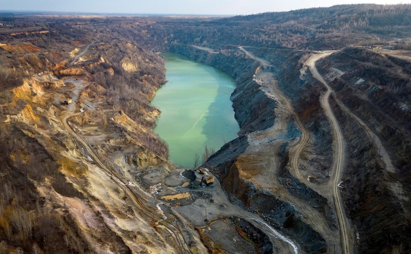 The Economist спрогнозировал выплату Украиной США $500 млрд &laquo;сотни