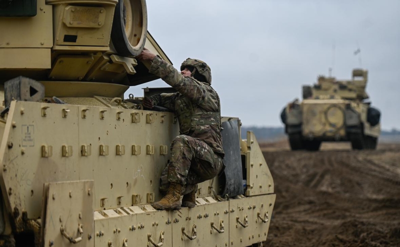 Times предупредила об &laquo;обществе автоматов Калашникова&raquo; на Украине