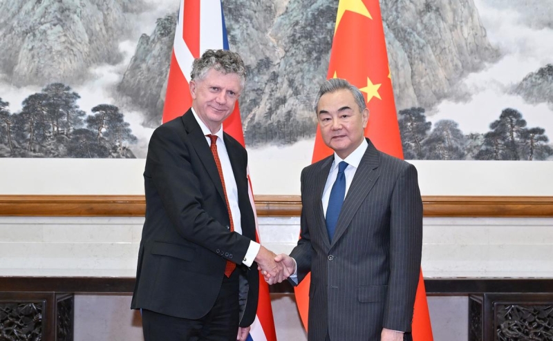 Times узнала о планах уволить советника Стармера из-за дела о шпионаже