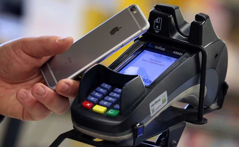 «Тинькофф» стал провайдером для переводов за рубеж через систему ЦБ