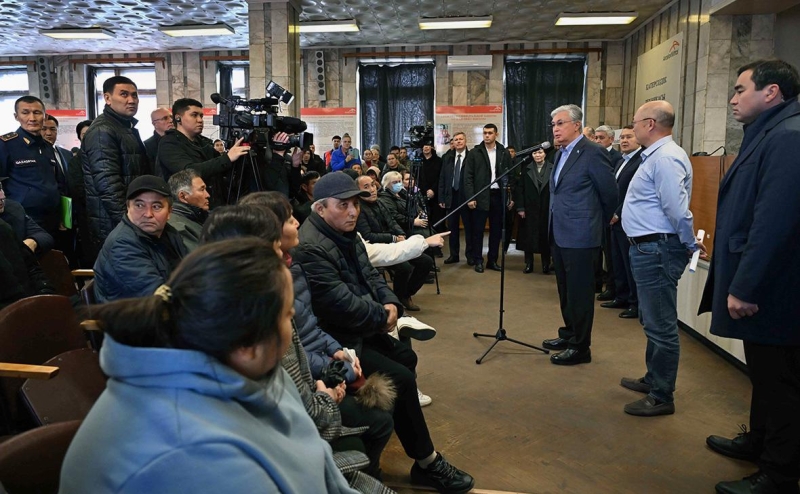 Токаев сменил руководство владельца шахты после аварии с 32 жертвами