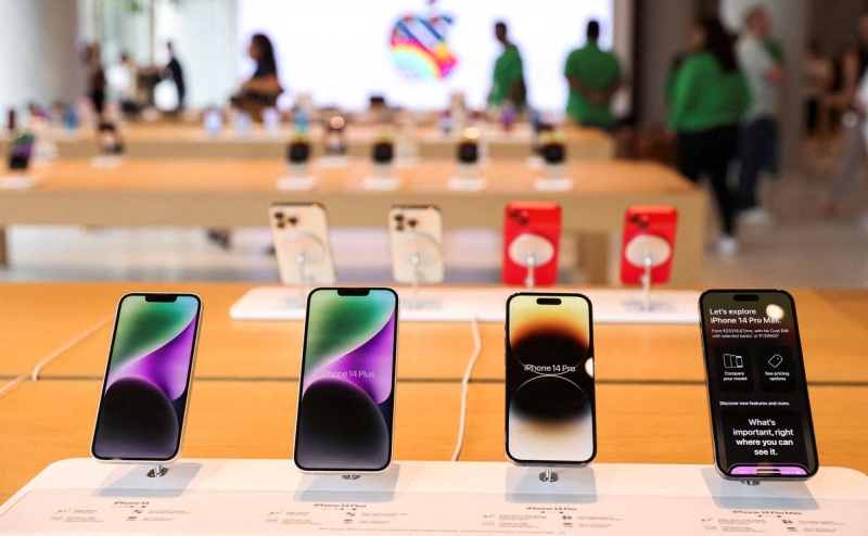 Топ-менеджер Apple перейдет в совместный проект с Сэмом Альтманом