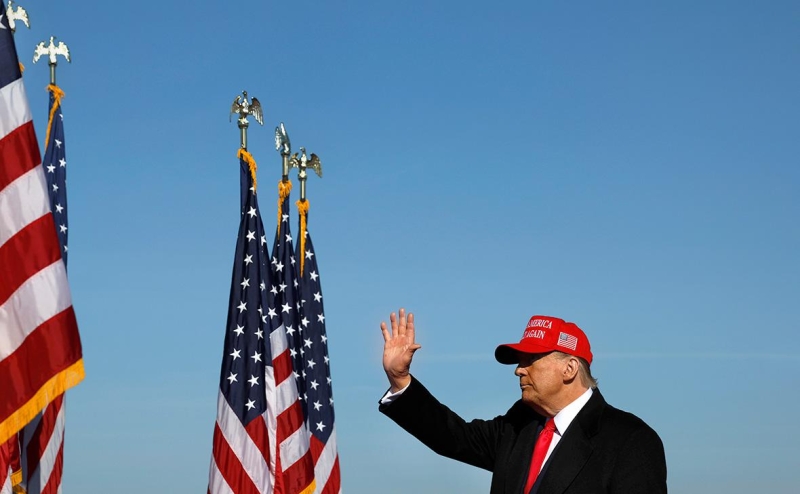 Трамп начнет масштабные депортации мигрантов спустя сутки после