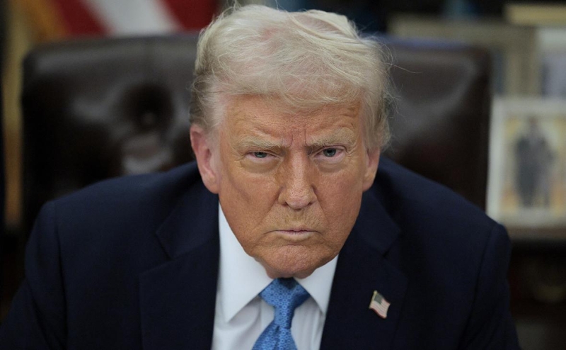 Трамп обратился к протестующим в Иране и заявил, что &laquo;помощь уже в