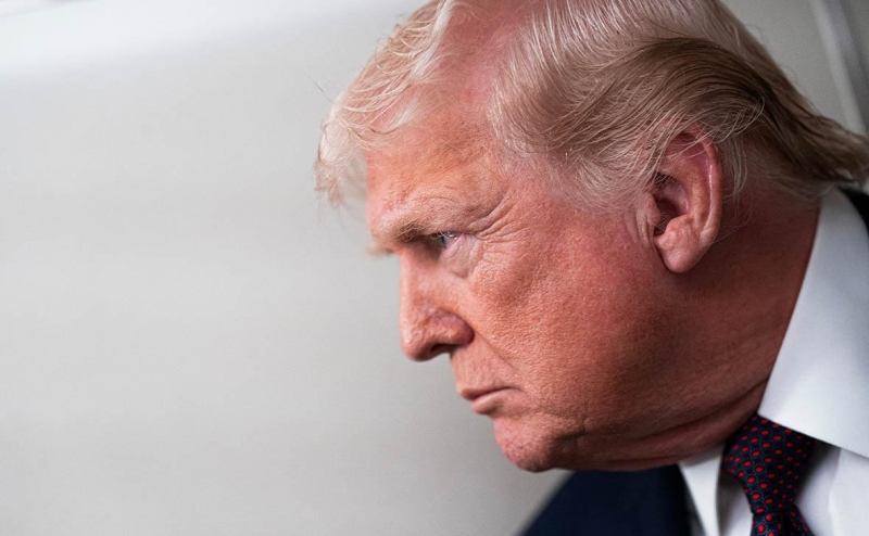 Трамп обратился к протестующим в Иране и заявил, что &laquo;помощь уже в