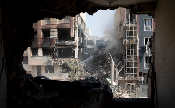 Трамп обвинил Макрона в искажении причин его отъезда с саммита G7