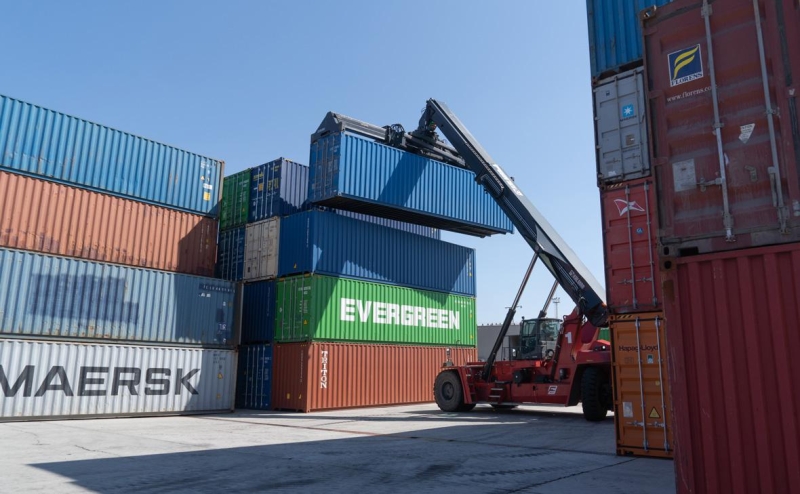 Трамп рекомендовал ввести 50-процентные пошлины на товары из ЕС