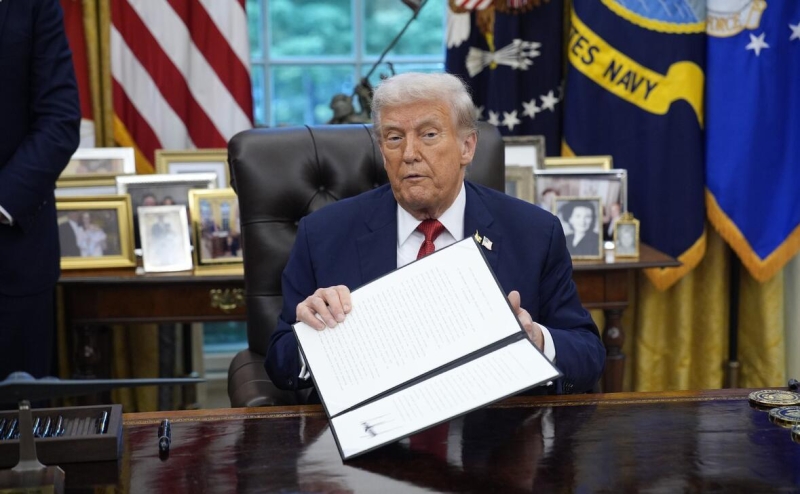 Трамп заявил, что экономика России катится к чертям