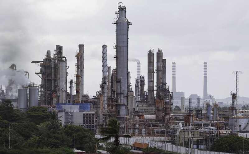 Трамп заявил, что предупредил нефтекомпании об атаке на Венесуэлу