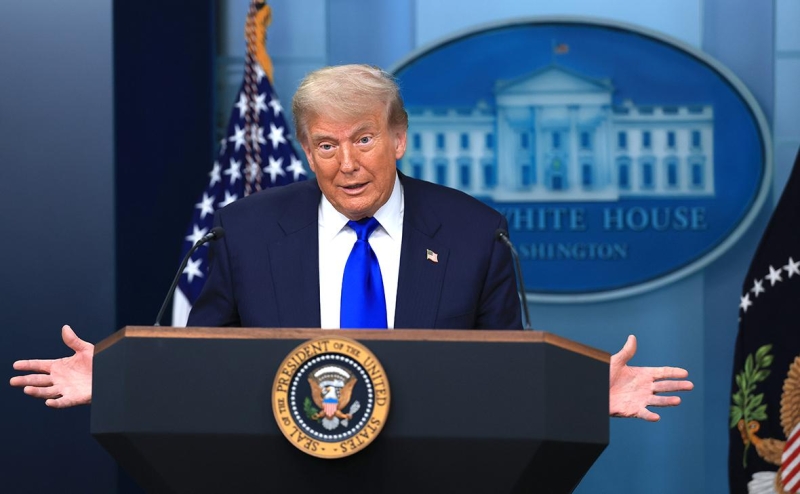 Трамп заявил, что спас Хаменеи &laquo;от ужасной и позорной смерти&raquo;