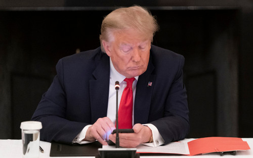 Трамп зарегистрировался в созданной его экс-помощником соцсети