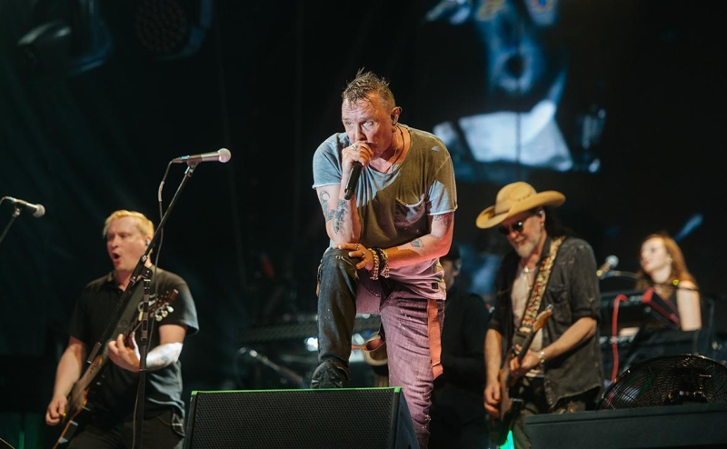 Тур Гарика Сукачева по России перенесли на 2024 год