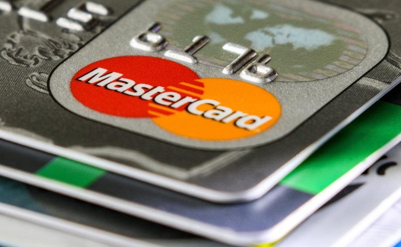 У части карт Visa и Mastercard истекут сертификаты безопасности в