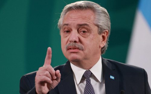 У привитого &laquo;Спутником V&raquo; президента Аргентины подтвердился коронавиру