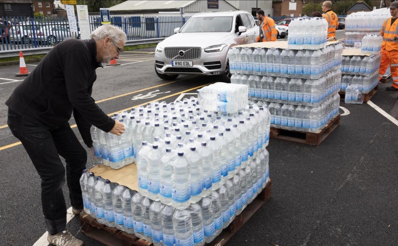 Ученые обнаружили угрозу здоровью в воде в пластиковых бутылках