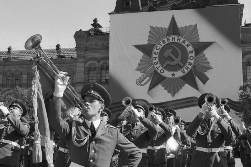 Уэльский полк и шествия под дождем: как проходили юбилейные парады