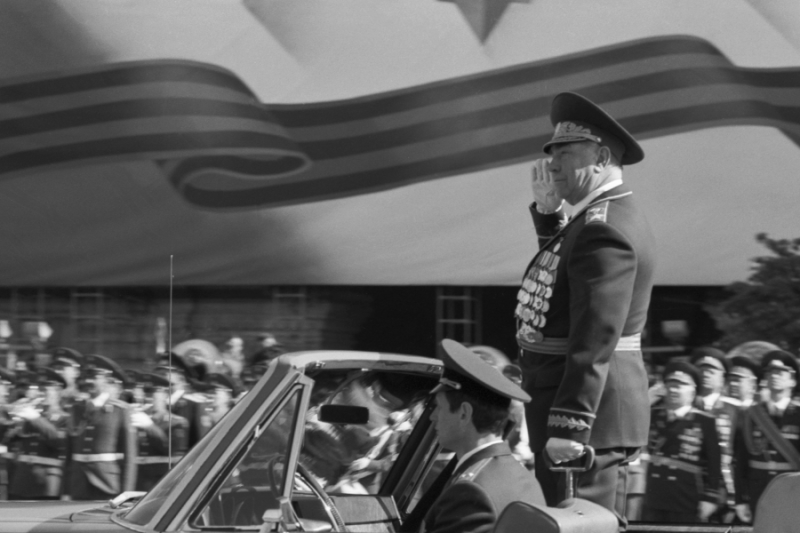 Уэльский полк и шествия под дождем: как проходили юбилейные парады