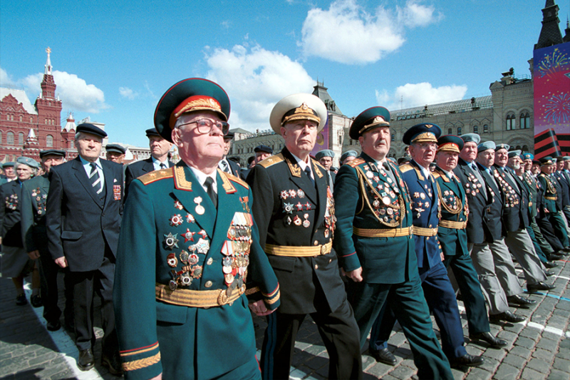 Уэльский полк и шествия под дождем: как проходили юбилейные парады