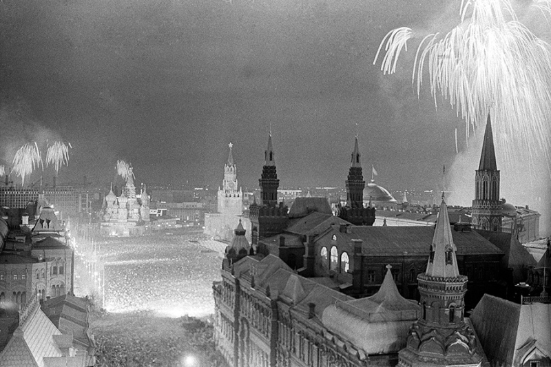 Уэльский полк и шествия под дождем: как проходили юбилейные парады