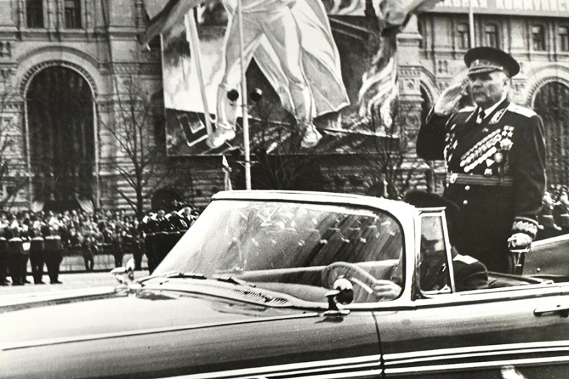 Уэльский полк и шествия под дождем: как проходили юбилейные парады