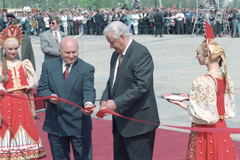 Уэльский полк и шествия под дождем: как проходили юбилейные парады