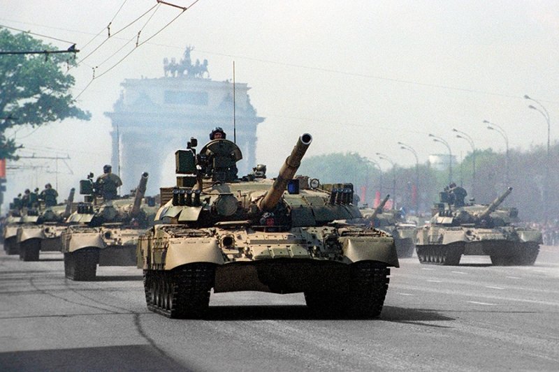 Уэльский полк и шествия под дождем: как проходили юбилейные парады