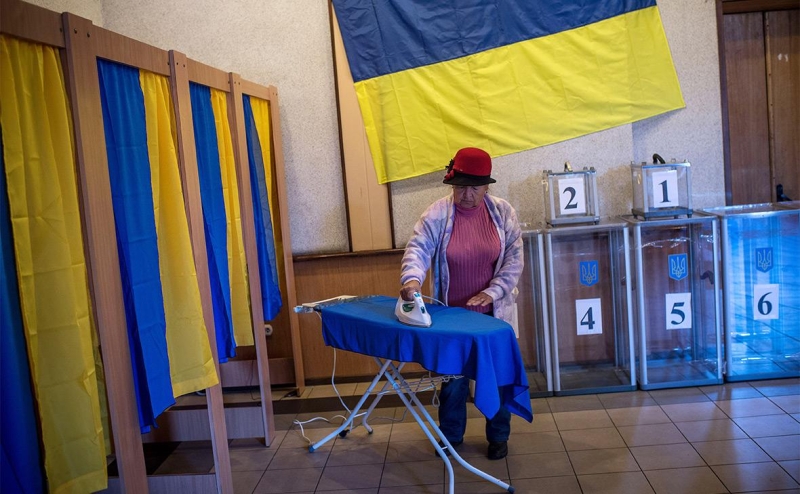 Украинцы отдали победу на гипотетических выборах «Партии Залужного»
