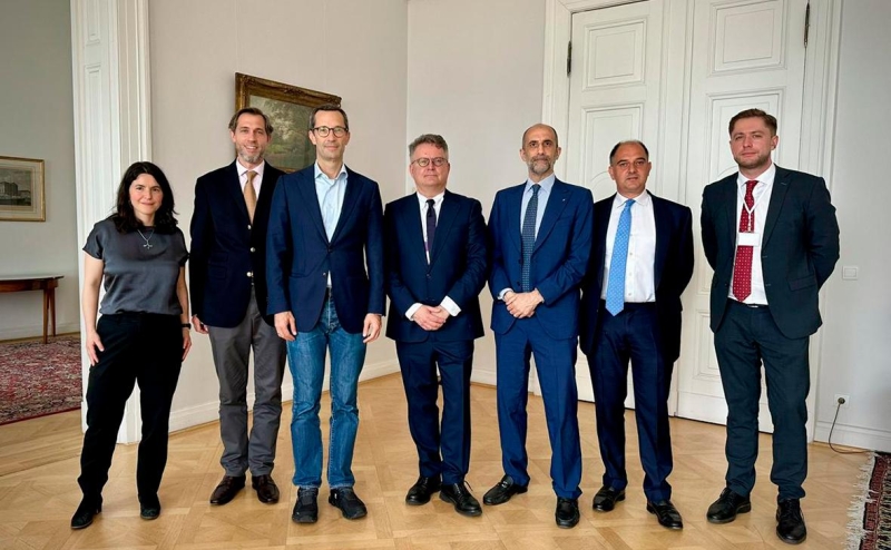 Украинская делегация встретилась с представителями Европы в Стамбуле