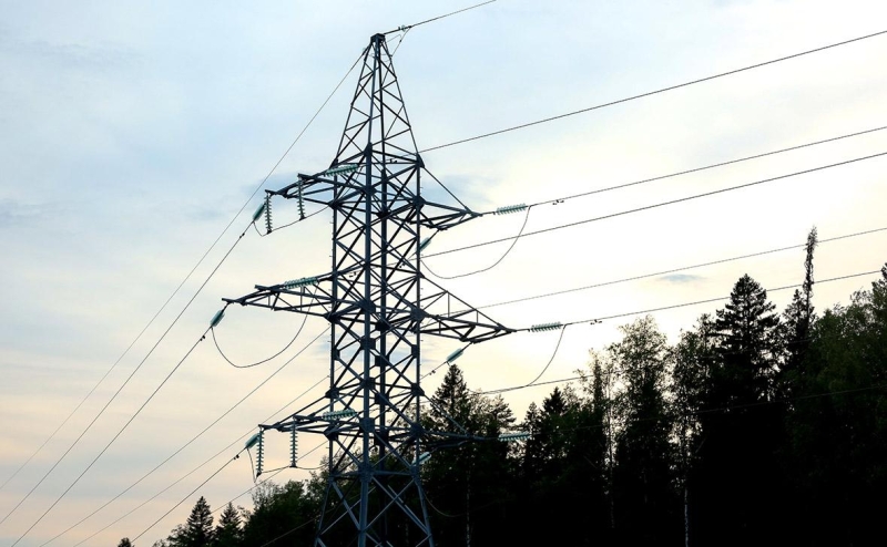 Украинские власти сообщили о перебоях со светом и водой в Запорожье