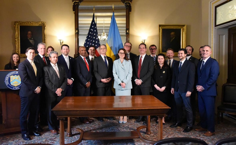 Украинский замминистра сравнил переговоры с США с фильмами о мафии