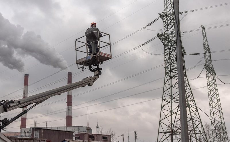 «Укрэнерго» предупредило о «тяжелой ситуации» в энергосистеме Украины