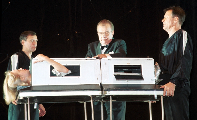 Умер известный иллюзионист Эмиль Кио. Каким его запомнят?