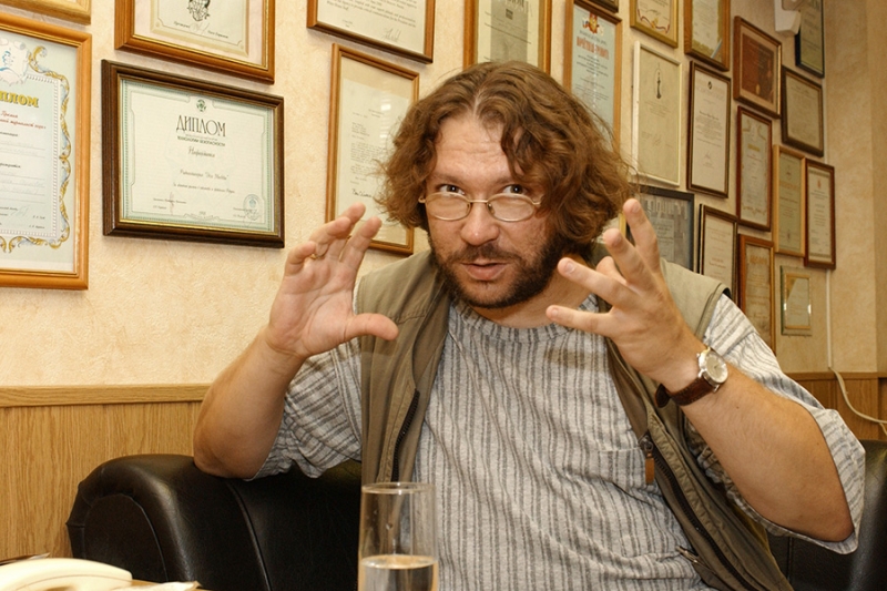 Умер Максим Кононенко