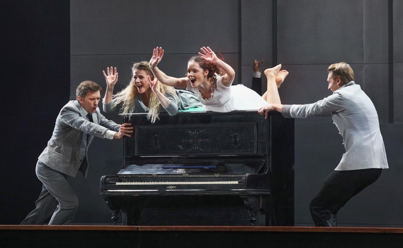 Умер театральный режиссер Римас Туминас