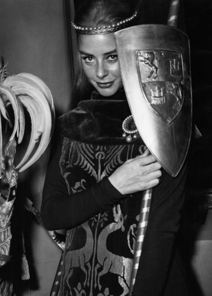 Умерла звезда фильмов «Фанфан-тюльпан» и «Дневная красавица» Женевьев