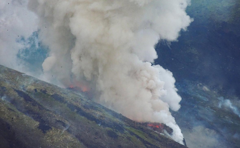 Умершим пилотом вертолета на Камчатке оказался предприниматель Игорь