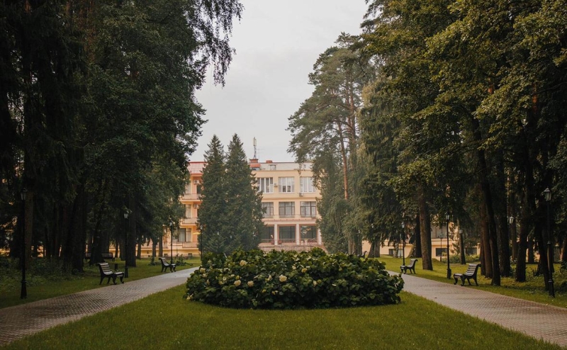 Управделами президента оценило ущерб от потери земель санатория