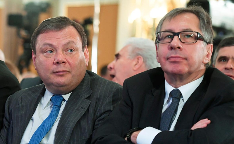 Управляющий имуществом Авена передаст властям Британии почти $1 млн