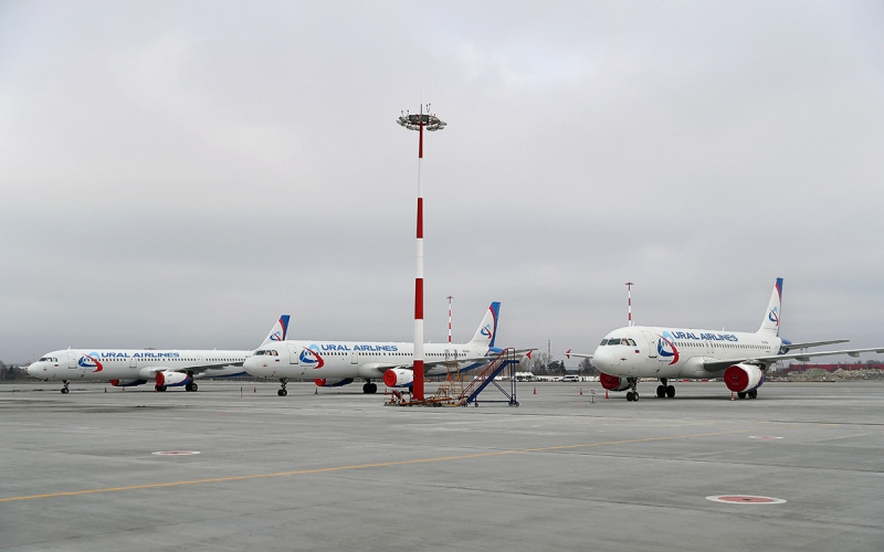 &laquo;Уральские авиалинии&raquo; отправят сотрудников на простой