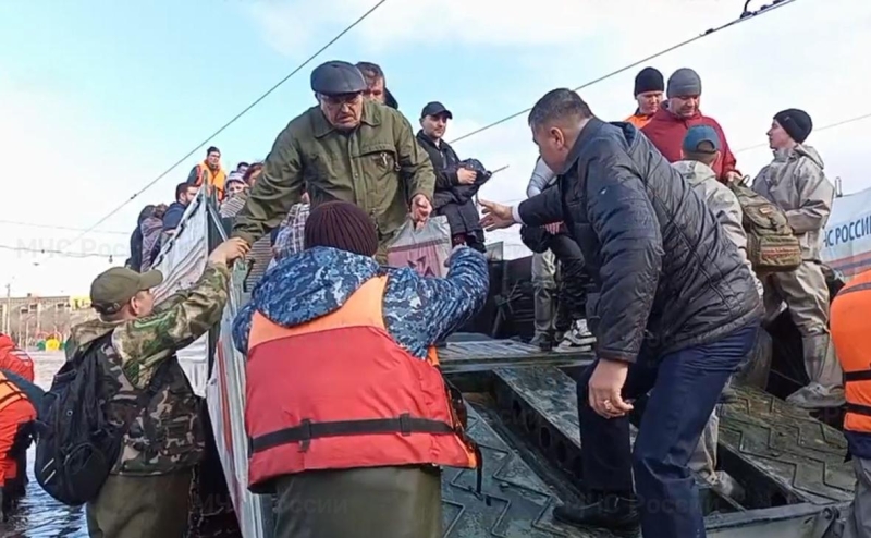 Уровень воды в Оренбурге приблизился к критической отметке на 16 см