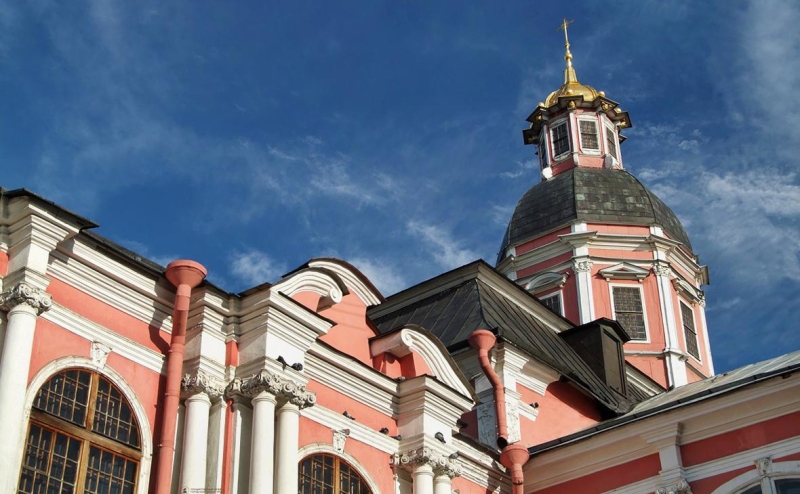 Усыпальницу в Санкт-Петербурге, где похоронен Суворов, передали РПЦ