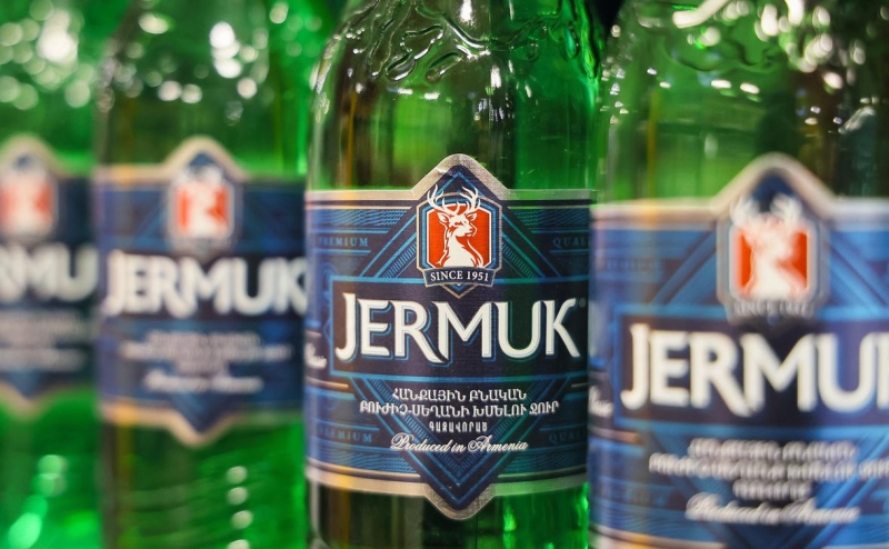 «Ъ» узнал об иске семьи отравившегося минералкой бизнесмена на ₽1,5