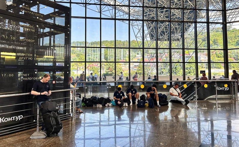 В аэропорту Сочи задержали более 50 рейсов