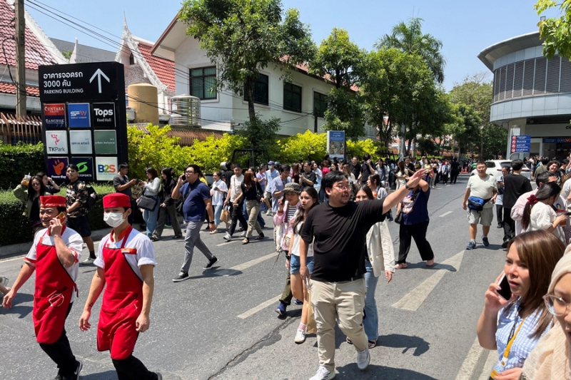 В Бангкоке рухнуло здание из-за землетрясения